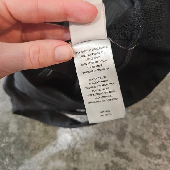 Lole Black Padded Sports Bra Size Medium - Picture 4 of 7